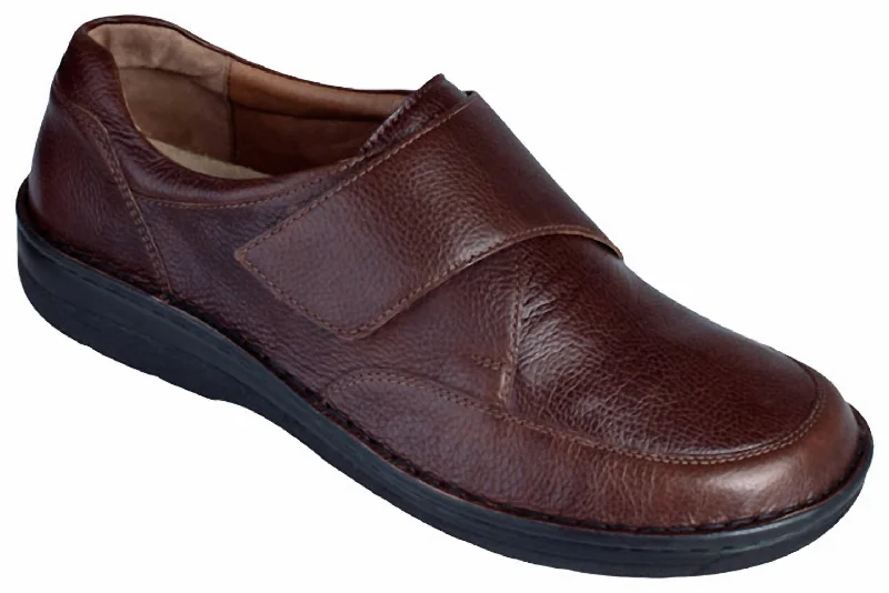 Men'S Markus Dress Shoe in Brown